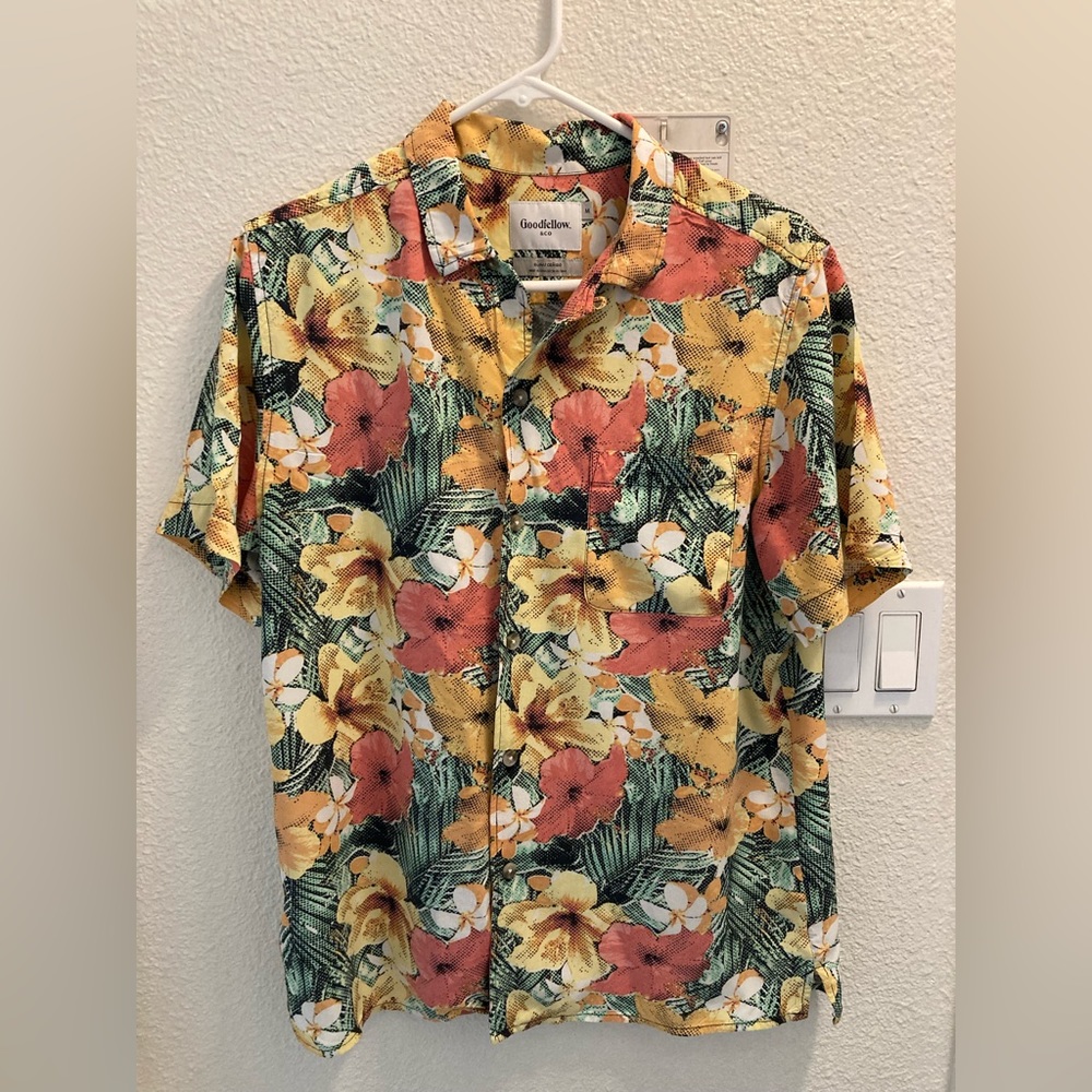 5/$30 Goodfellow & Co Men’s slim fit button down casual Hawaiian shirt - Picture 2 of 7